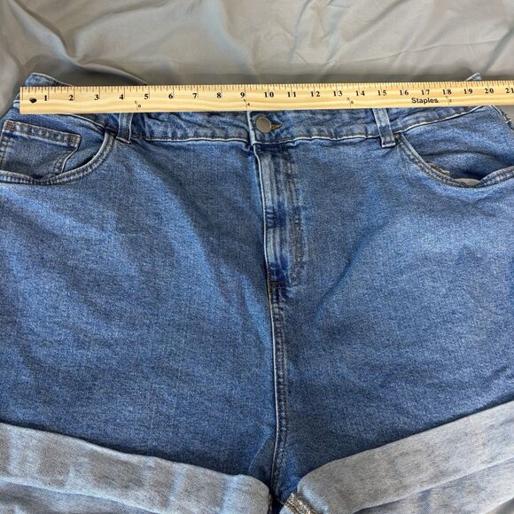 Cotton On Curve High Rise Classic Stretch Denim Short - Size 20 - Picture 3 of 7